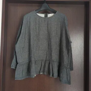 soulberry 그레이 프릴 밑단 긴팔 셔츠