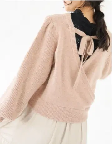 새상품! 어스 뮤직 앤 이콜로지 마쉬멜로우 니트 택 포함! 귀여운