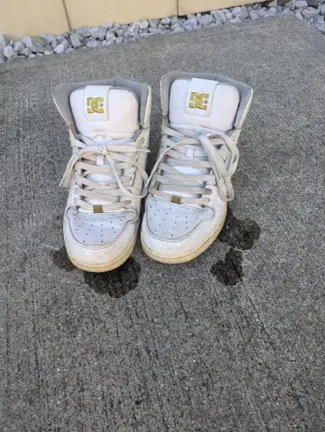 DC 화이트 하이컷 스니커즈