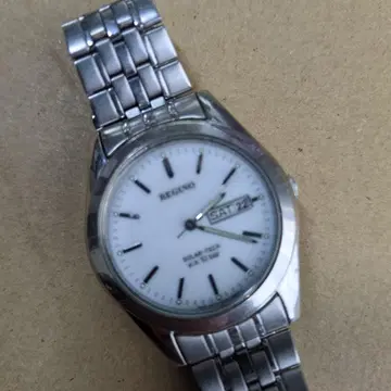 작동품. REGUNO 쿼츠 솔라 손목시계 실버