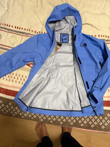 The north face. 파란색 GORE-TEX 마운틴 파카