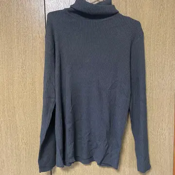 gu 그레이 터틀넥 스웨터 L 사이즈