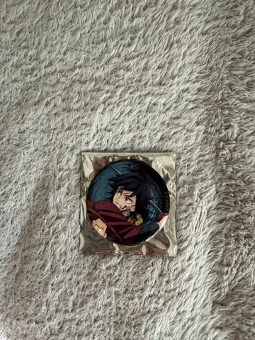 극장판 귀멸의 칼날 무한성편 기유 글리터 캔뱃지