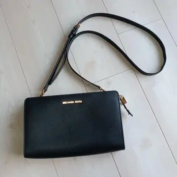 MICHAEL KORS 블랙 숄더백