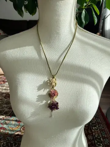 터키 이네 오야 꽃 모티브 목걸이