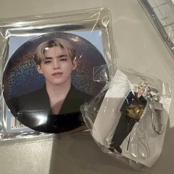 SEVENTEEN NEW_ 에스크 캔뱃지 캡슐 토이