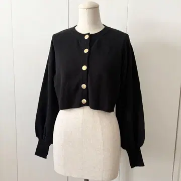 새상품급 니트 가디건 골드 버튼 블랙 벌룬 슬리브 크롭