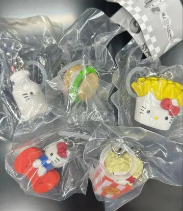 헬로키티 아메리칸 디자인 메지루시 액세서리