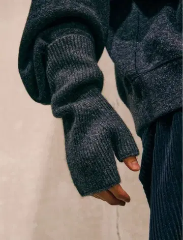 [ Llife ] CASHMERE KNIT ARM WARME