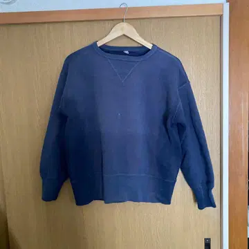 T.T 네이비 맨투맨 사이즈 38