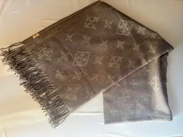 그레이 울 혼방 스톨 로고 패턴