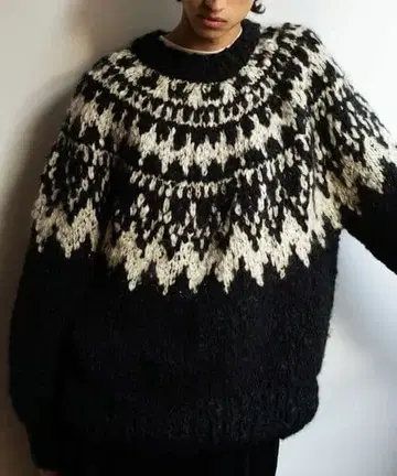 안필 노르딕 무늬 두꺼운 원단 니트 스웨터