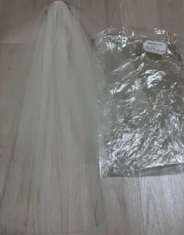 웨딩 베일과 롱 그로브 세트