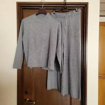 새상품 그레이 니트 팬츠 셋업