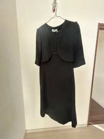 블랙 원피스 수트 숏 자켓 포함 상복 7호