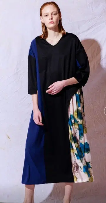 오즈모시스! 이소재 비대칭 롱 원피스