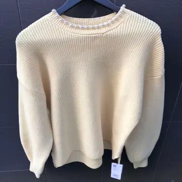 오페크 클립 펄 장식 스웨터 새상품 M 사이즈