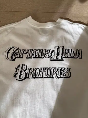[ 완판템 ] BROTURES x CAPTAINS HELM 화이트T