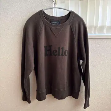 MADISONBLUE Hello 프린트 맨투맨