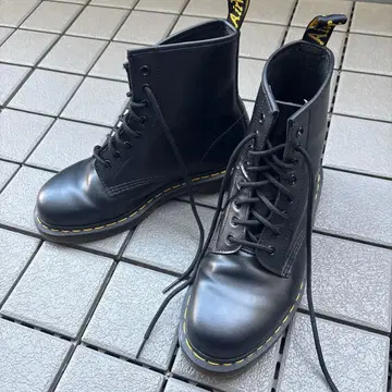 [새상품급] 닥터마틴 8홀 uk7