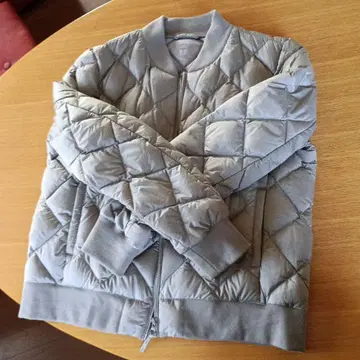 UNIQLO 울트라 라이트 다운 그레이 MA-1 타입