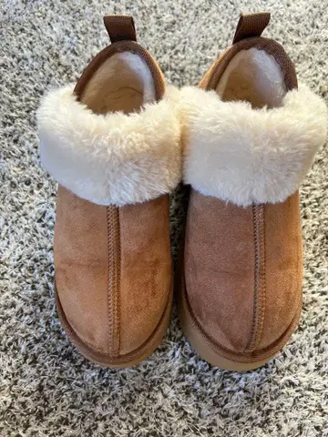 신상 니코앤드 무스탕 힐 부츠 M 사이즈