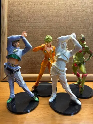 죠죠의 기묘한 모험 DX 조립식 포징 로한, 죠르노, 골드 익스피리언스