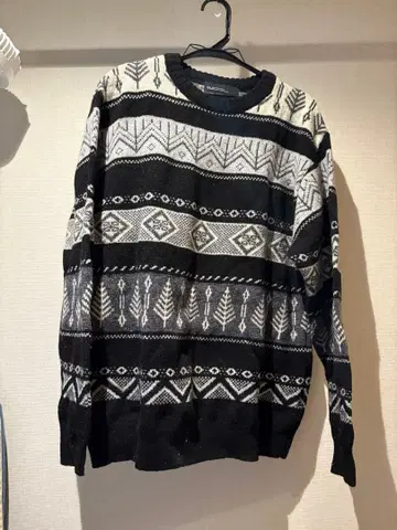 GLR 스트라이프 니트 스웨터