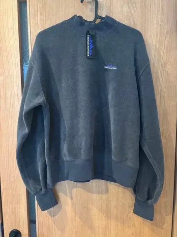 THOUSAND MILE 모크넥 풀오버