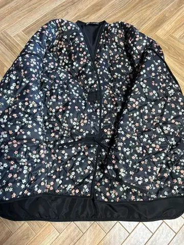 ZARA 꽃무늬 퀼팅 자켓 L 사이즈