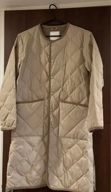 TAION 타이온 베이지 라이트 다운 코트 노카라 퀼트