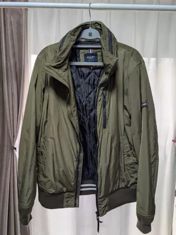 BEAMS HEART 올리브 점퍼