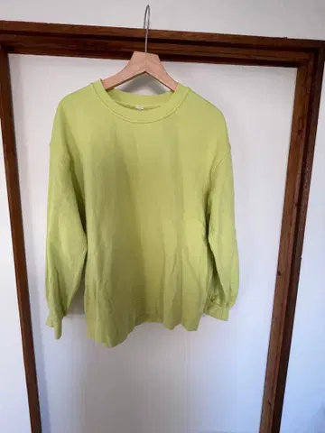 lululemon 긴팔 트레이닝복 밝은 옐로우 그린색