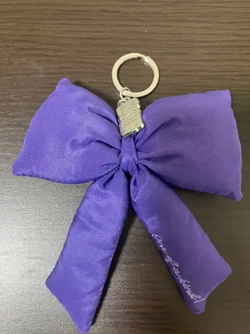 IS:SUE 1st ASSEMBLE 리본 키링