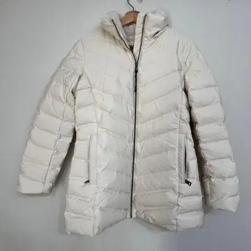 ZARA 화이트 다운 자켓 L 사이즈