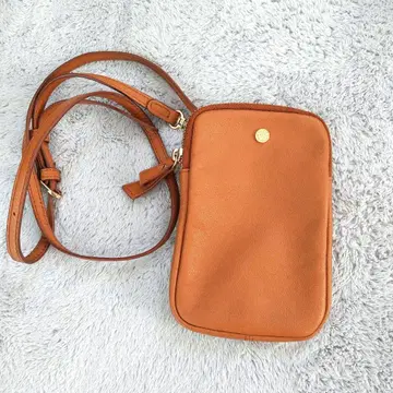 box 21 브라운 숄더백