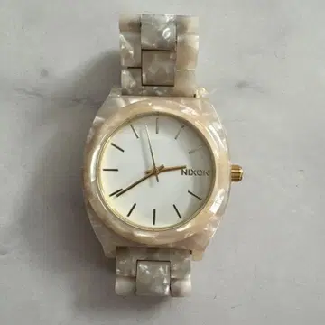 NIXON 아날로그 시계 쉘