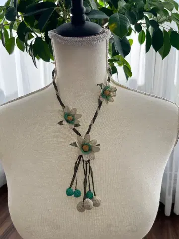 터키 이네 오야 꽃 모티브 목걸이