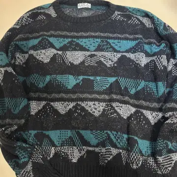 AREA 기하학 패턴 니트 스웨터