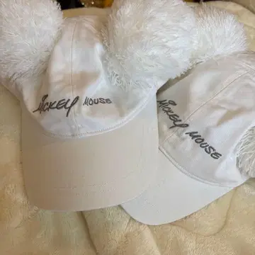 미키마우스 귀 달린 화이트 캡