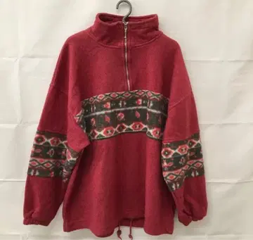 빨간색 플리스 자켓 하이넥 하프 지퍼