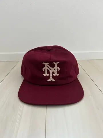 Monday suck 캡 버건디 맨데이삭