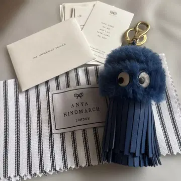 안야 힌드마치 키링