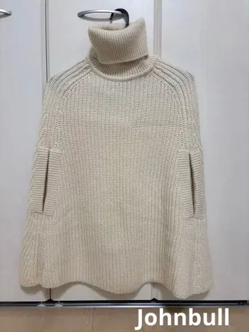 판초 Johnbull 아이보리 터틀넥 니트
