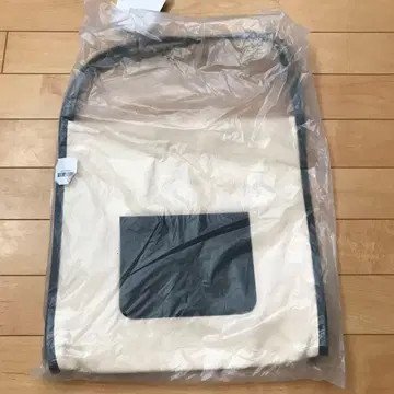 미사용 새상품 에네스베 심플 토트백 화이트. 세련됨