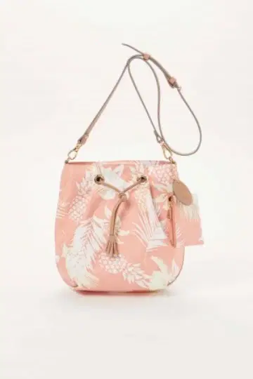 러셋 델타 항공 숄더