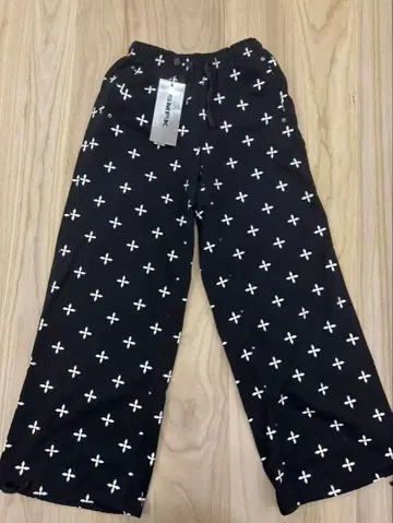 SMFK 블랙 십자가 무늬 와이드 팬츠