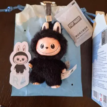 POP MART PIN FOR LOVE 몬스터 블랙R