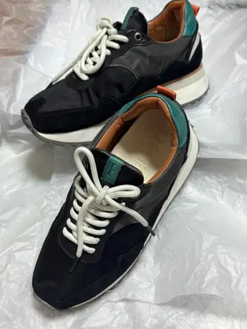 EARLE x JOHNBULL 스니커즈