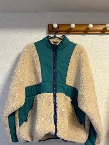 DOUBLE NAME 플리스 자켓 그린 아이보리